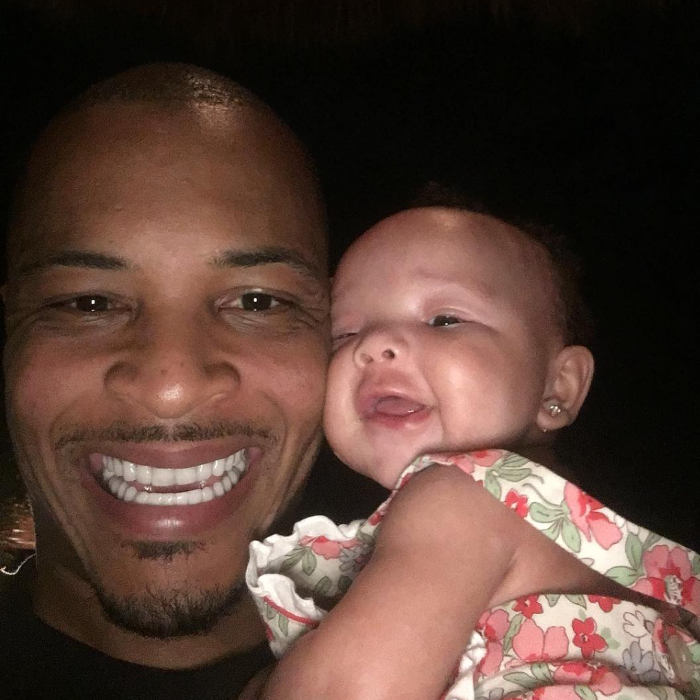 17 Celebrity Dads Who Make Our Hearts Melt Every Day
